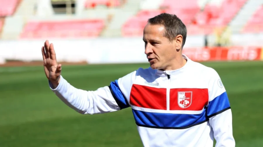 Radnički gostuje Železničaru