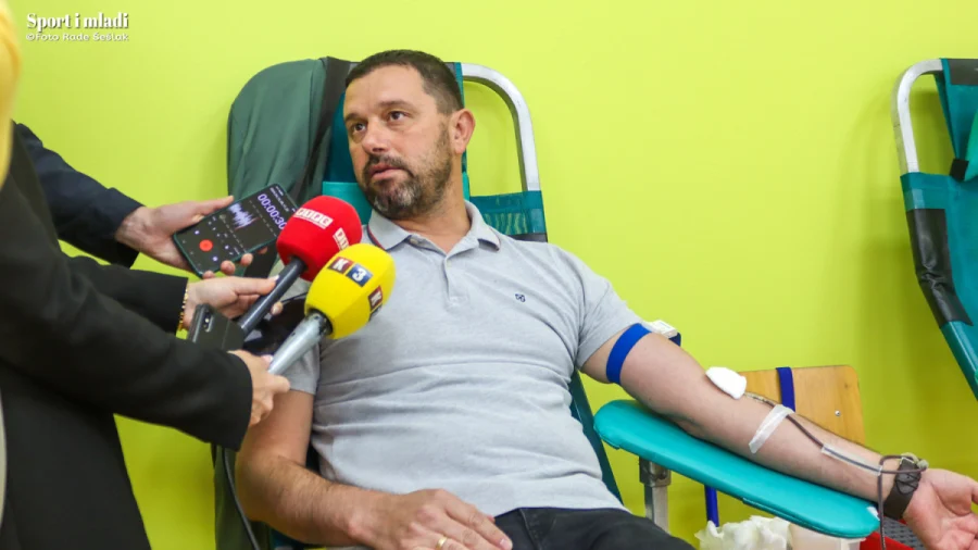 Predsjednik Kršić i treneri Sloge Meridian učestvovali u akciji dobrovoljnog davanja krvi