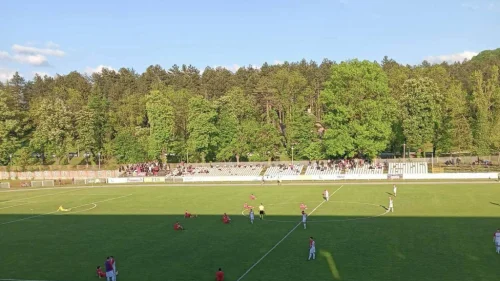 Zbog sudije fudbaleri sjeli na teren, Prva liga FBiH