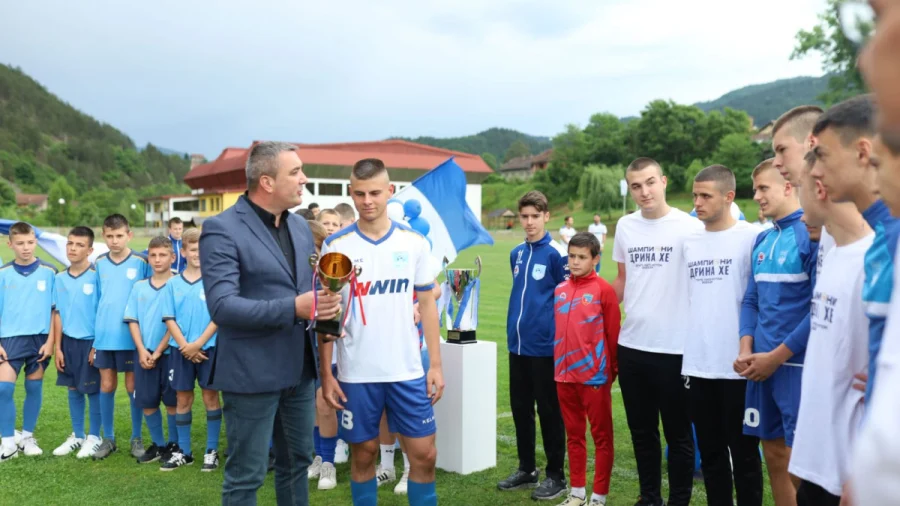 Kadeti Drine HE stopama seniora, Kadetska liga RS grupa "Jug"