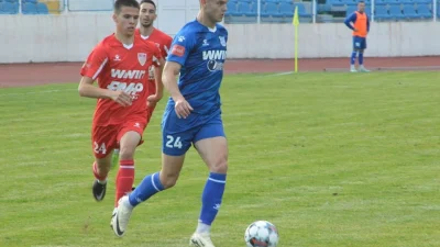Fudbaler Leotara seli na Pecaru, Prva liga Republike Srpske