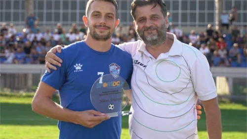 Naš sajt nagradio najboljeg u prošloj sezoni – uručeno priznanje Milanu Šikanjiću, Prva liga Republike Srpske