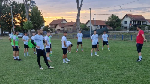 Zadrugar doveo kompletnu postavu: Jedanaest novih igrača u Donjem Crnjelovu, Druga liga  – Istok