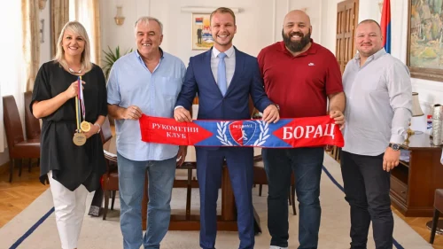 Stižu dolari...Grad razbio kasicu, Premijer liga BiH