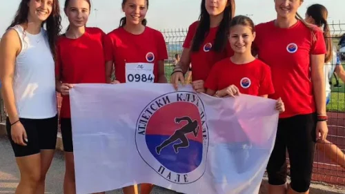 Ivana Poluga druga na 100 i 400m, Teodora Lazarević druga u bacanju diska, a Staša Lazarević treća u  bacanju kugle