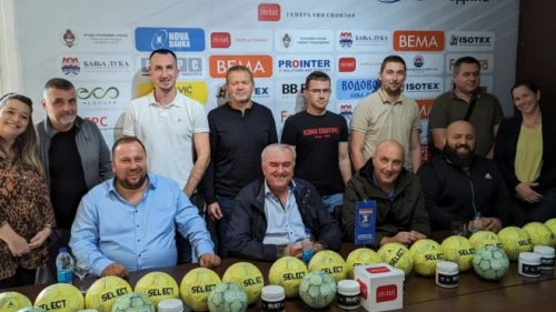 A od Marinka lopte i ljepilo