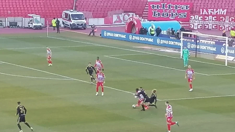 Crvena zvezda za kraj sezone počastila Čukarički sa pet lopti u mreži