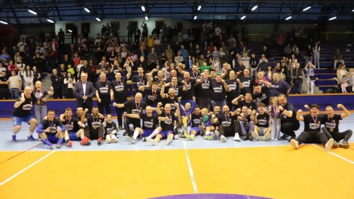 Derventa podigla šampionski pehar, Prva liga Republike Srpske