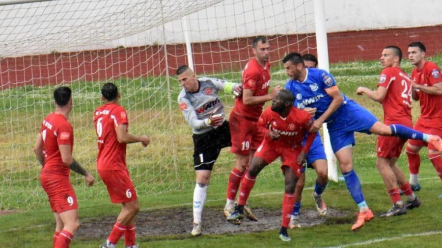 Fudbalske gromade proširenja lige – Leotar i Kozara, Prva liga Republike Srpske