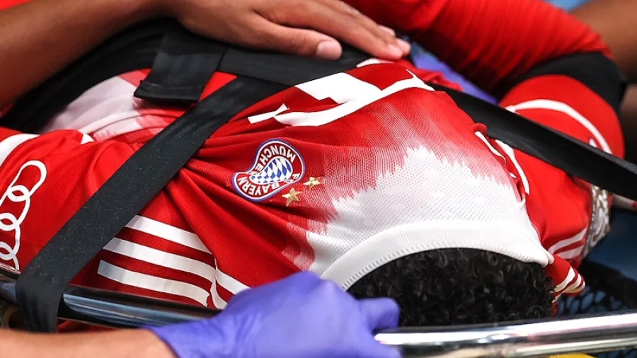 Musijala slomio nogu, UEFA Champions League - Final stages