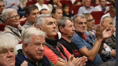 Savićević, Paspalj i Slavnić prevode Ju-asove