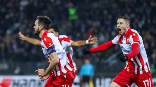 Ivan doneo tri boda, UEFA Europa League