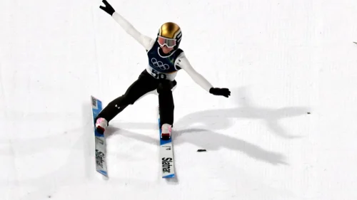 Nika Prevc druga, zlato ide Norveškoj
