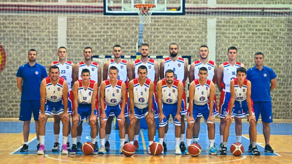 Radnik da pojača trening, Prva liga RS