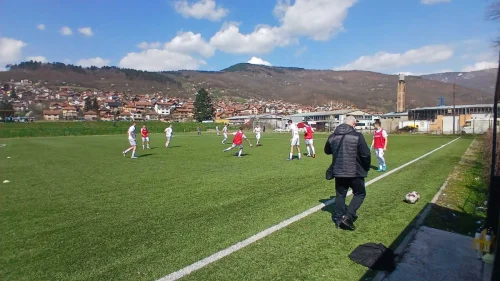 Ubjedljiva pobjeda juniora i poraz kadeta Famosa, Omladinska liga BiH - Centar 1