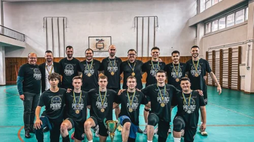 “Sedmica” podigla pehar u Zenici: Šampionska sezona OK 7 Lukavac krunisana bez poraza, Super liga FBiH
