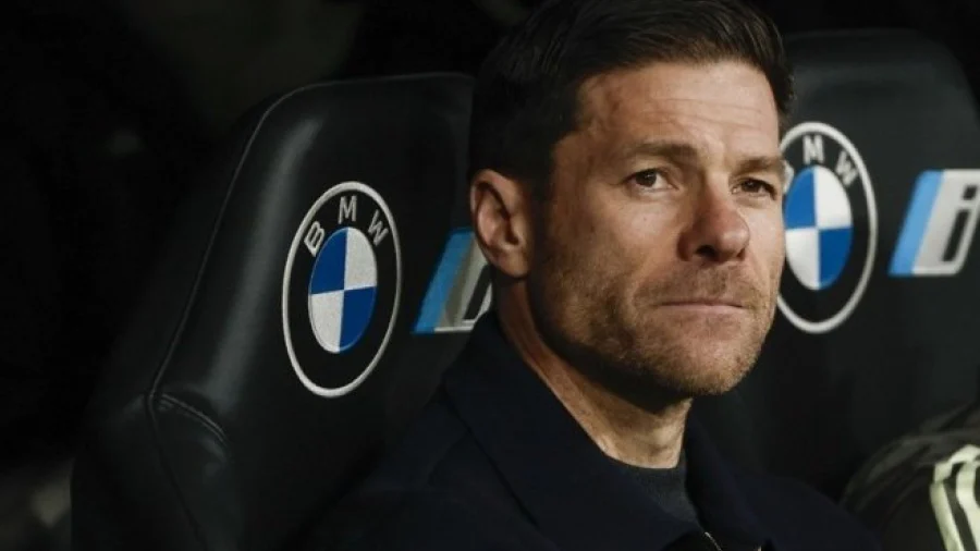 Alonso na klupi Plavaca, Premier League