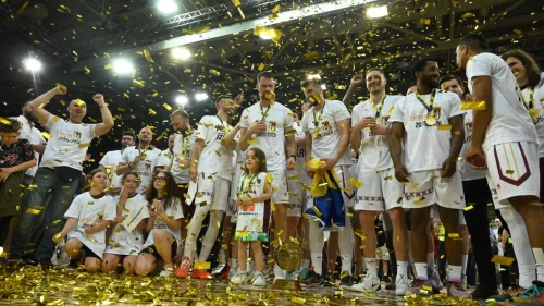 Bosna je šampion, Prvenstvo BiH - utakmice za titulu