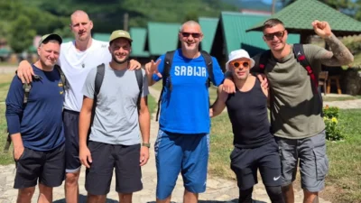 'Oče neko na rafting