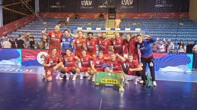 57.međunarodni rukometni TV turnir šampiona "Doboj 2026": Na krilima velikog golmana Nebojše Simića Melsungen osvojio trofej (FOTO)