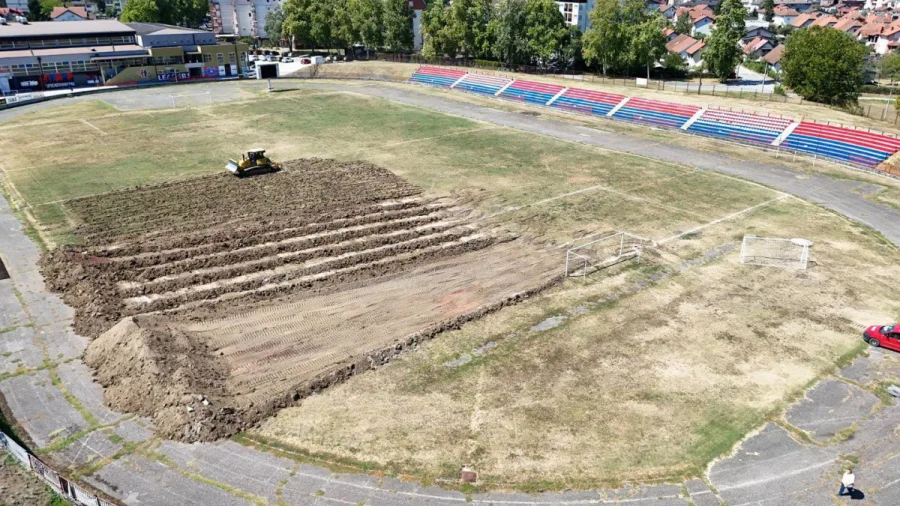 Počeli radovi na rekonstrukciji stadiona „Radoolinka“, Druga liga , grupa  Zapad