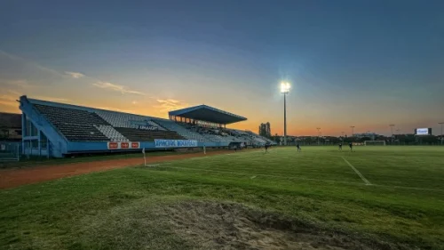 (Uživo )Radnik - Borac 1:0  (poluvrijeme)