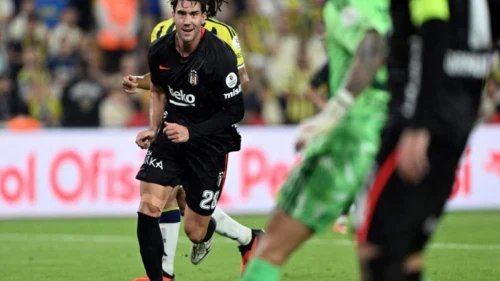 Vlahović riješio derbi sa "Fenerom"