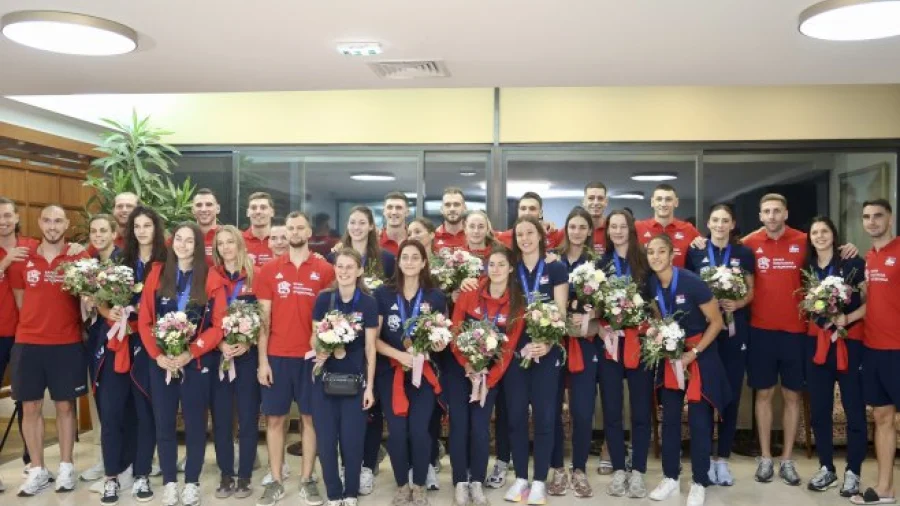 Odbojkaši Srbije iznenadili odbojkašice