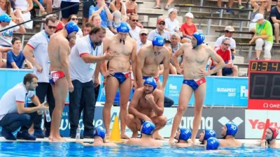 "Delfini" siloviti protiv Australije