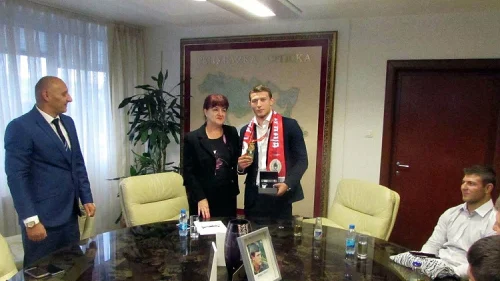 Ministar porodice, omladine i sporta ugostio zlatnog Majdova