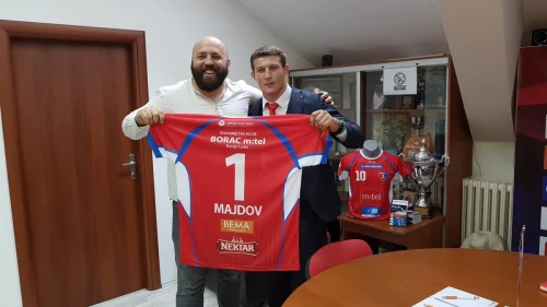 Nemanja Majdov posjetio RK Borac