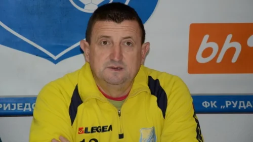 Da li je trener Zlatko Jelisavac počeo da halucinira?, Prva liga Republike Srpske