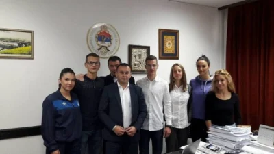 Ćosić obećao pomoći Avramoviću