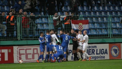 (VIDEO) Gužva na ''Pecari'': Sudija oborio Menala na zemlju, Kup BiH