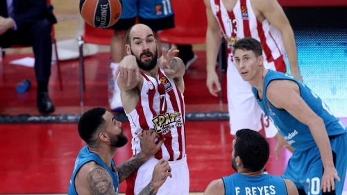 EL: Fener protutnjao Katalonijom, Olimpijakos slavio nakon produžetka.