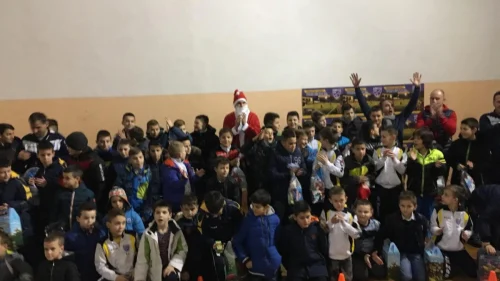 Podjelom paketića najmlađima Famos ispratio 2017. godinu