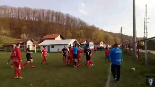 (Video) Tuča, zmija u terenu i bez golova: Zanimljivo je ipak bilo u Paklenici, Regionalna liga RS – Centar