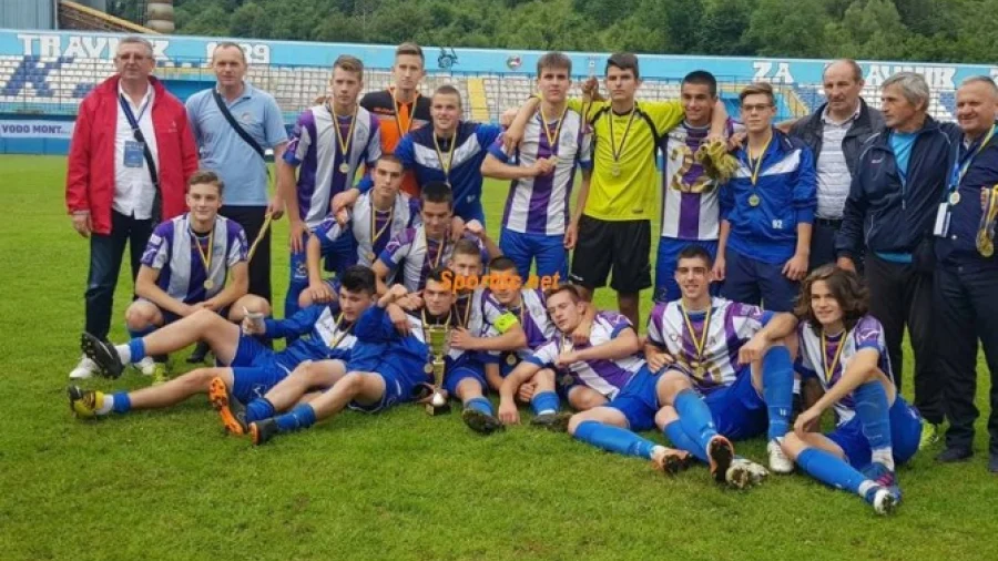 Slavijina srećna bijela tačka (video), Juniorska Omladinska liga BiH - Zapad