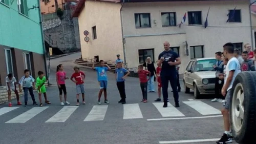 Čajničani trčali ulicama grada