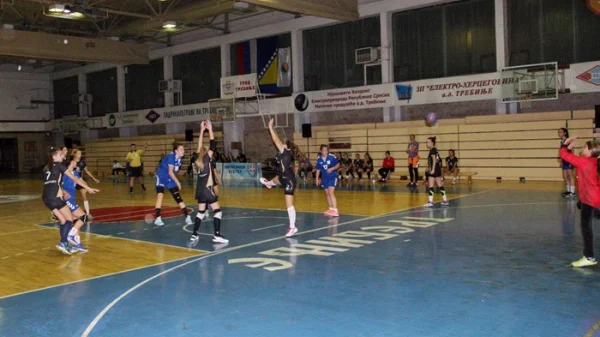 Leo stao u Brodu, Prva liga RS